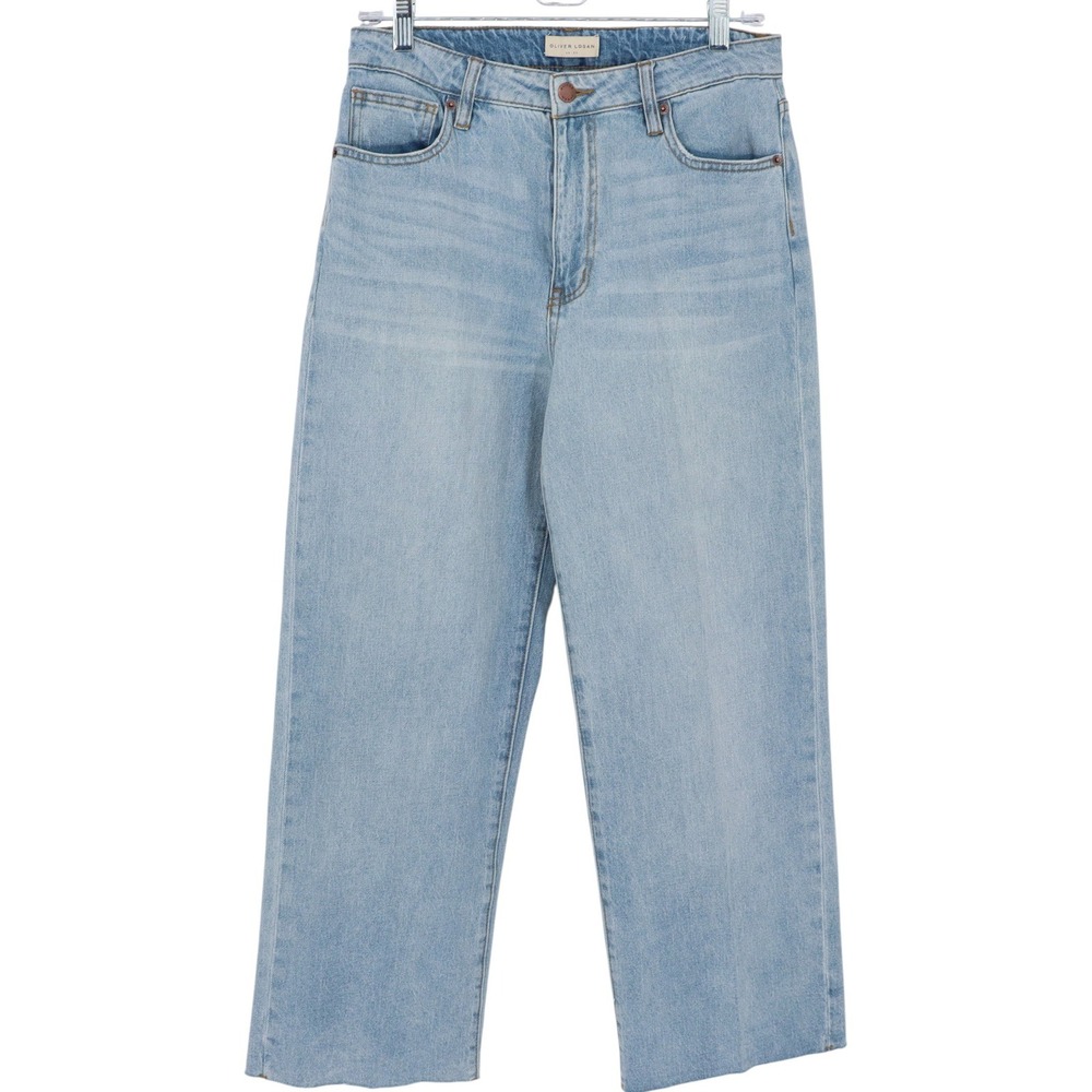Classic Light Blue Cropped Jeans